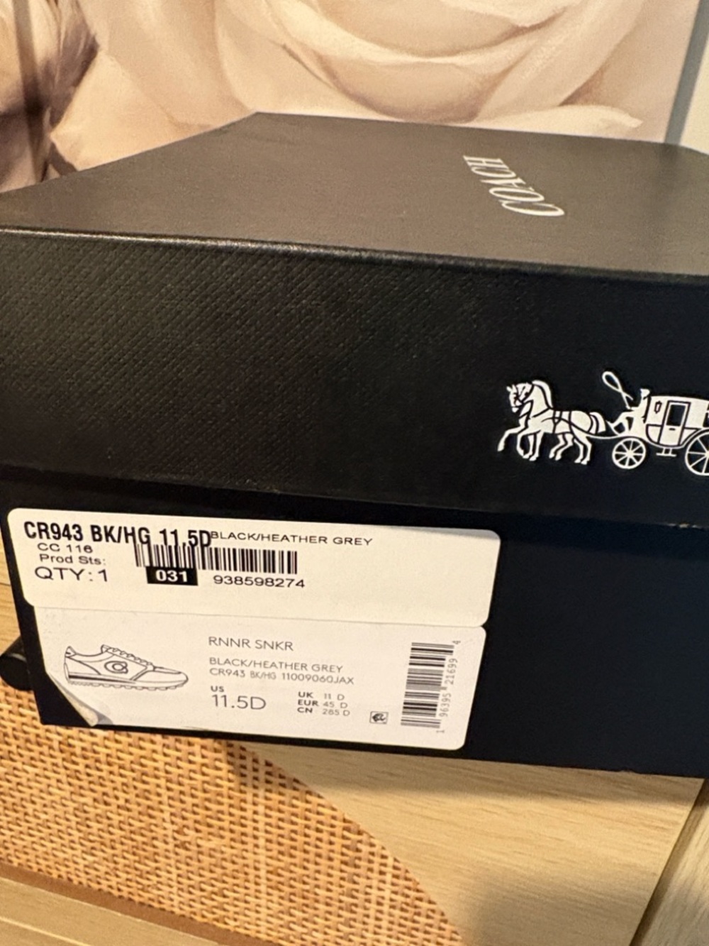 Coach Runner Sneaker Size 11.5D - Picture 4 of 10